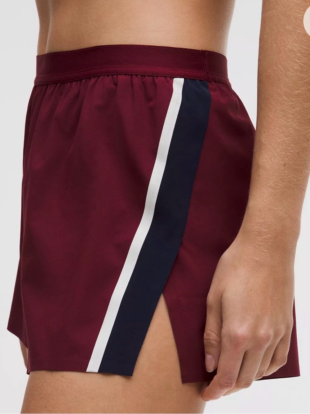 Lulu Lemon High-Rise Split Short 3"
Stripe - Burgundy